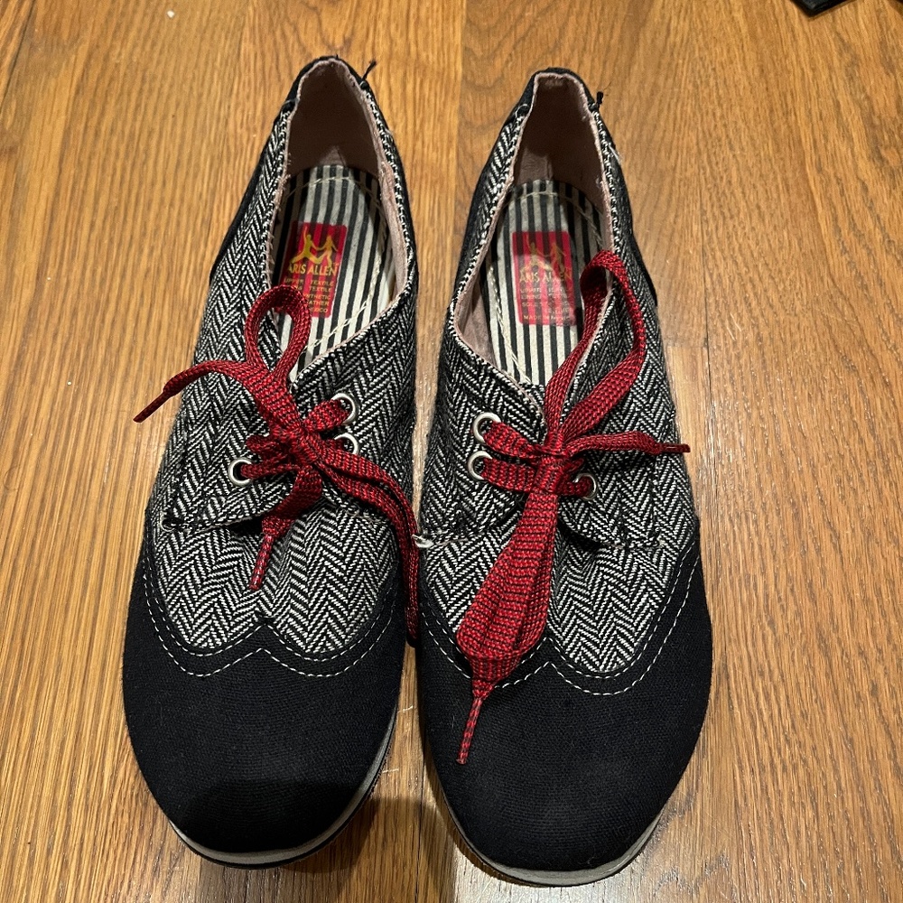 Aris Allen Woman’s Shoes Dance Swing Size 8 herringbone cloth sueded bottom